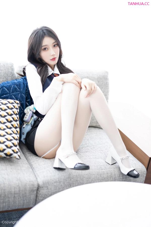 玥儿玥  [XiuRen]高清写真图 2024.03.18 No.8247 玥儿玥 丝袜美腿第23张图片